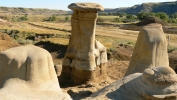 PICTURES/Drumheller - A Tourists Dream/t_Hoodoos8.JPG
